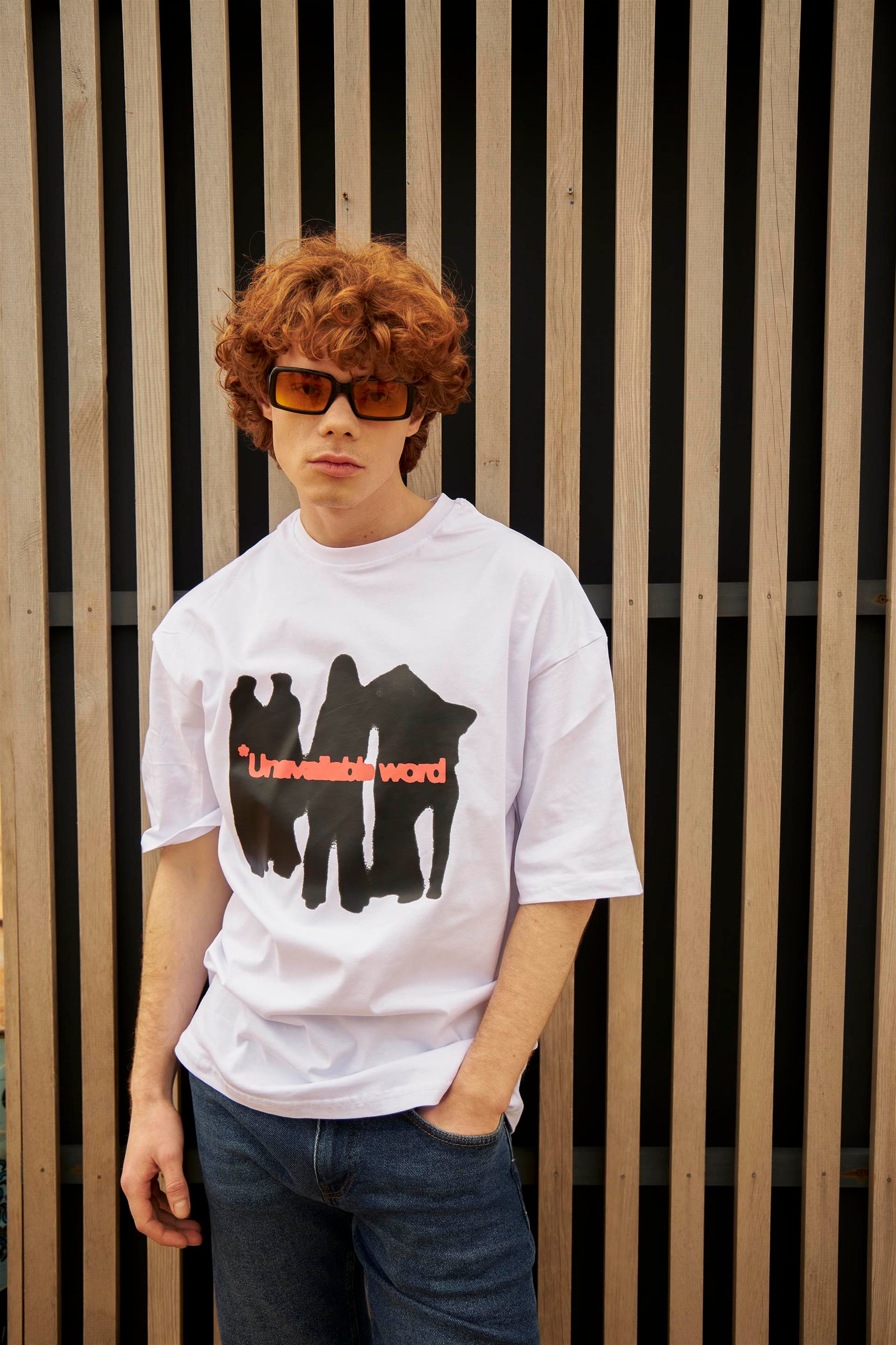 Trendiz Unisex Unavailable World Tshirt Beyaz