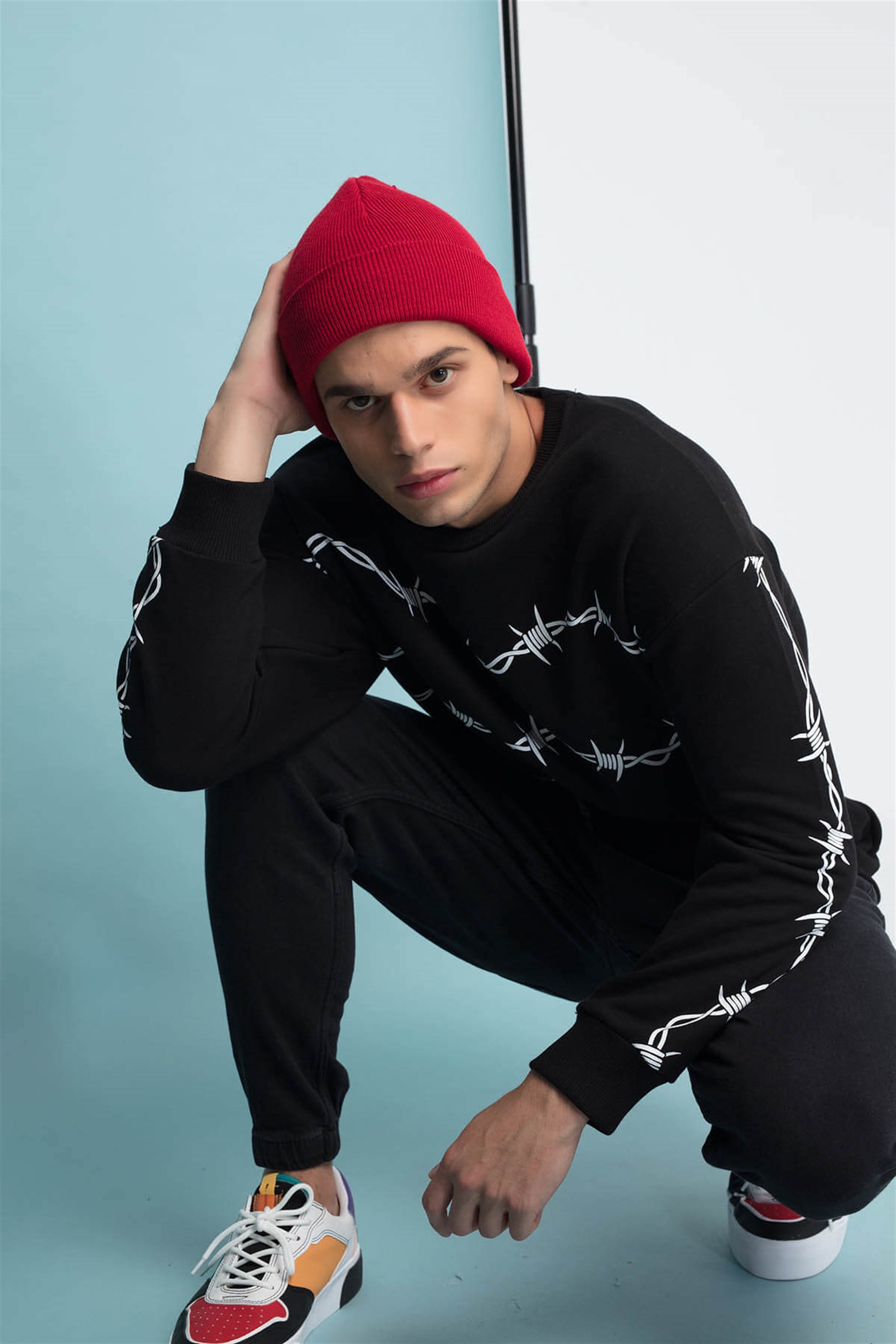 Trendiz Wire Baskılı Unisex Yuvarlak Yaka Sweatshirt Siyah 111165