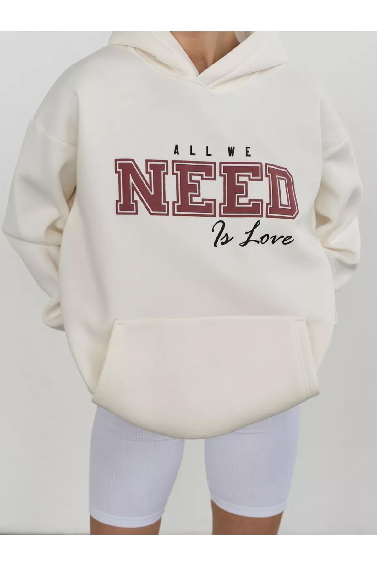 Unisex All We Need is Love Sweatshirt Beyaz