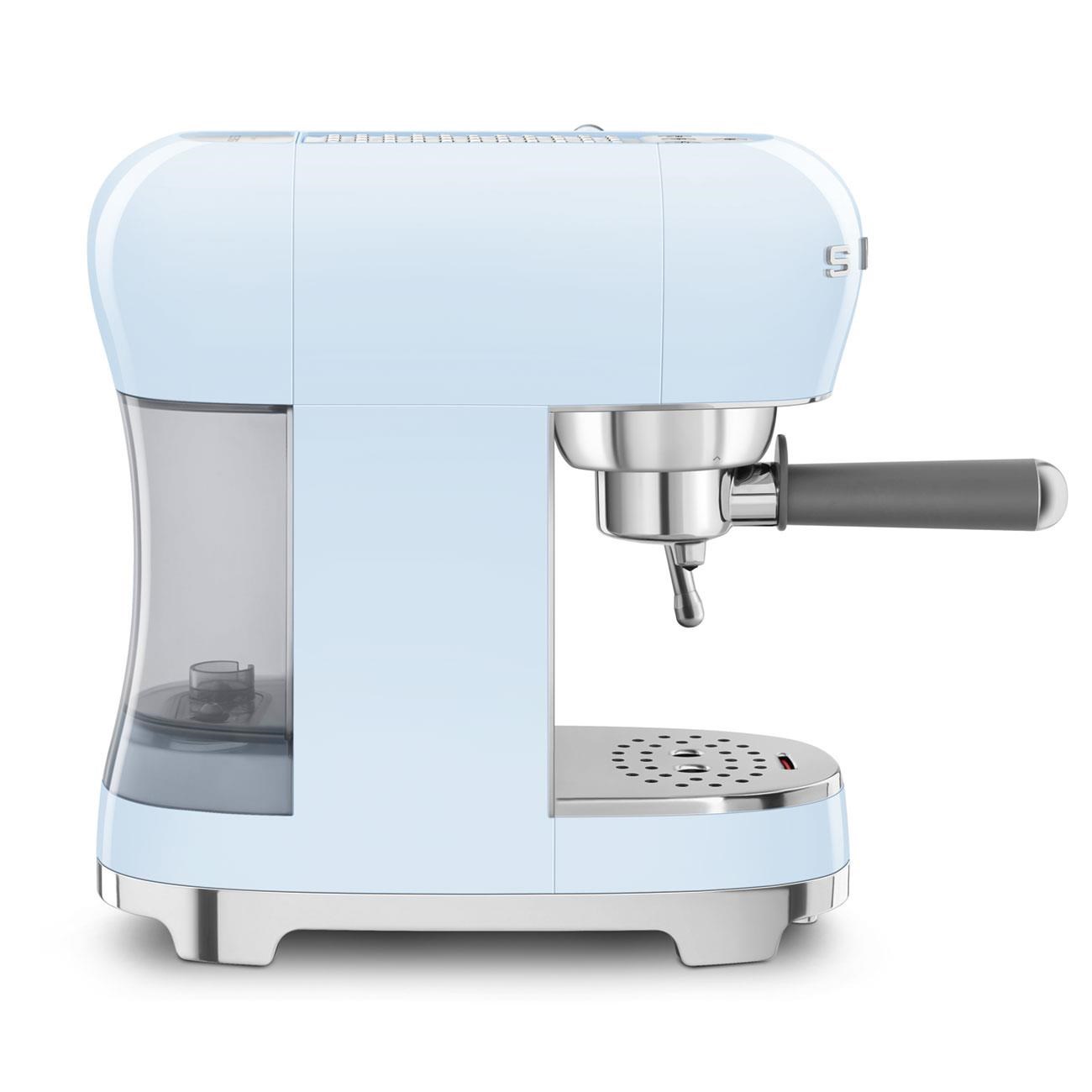 SMEG ECF02PBEU STANDART MANUEL ESPRESSO MAKİNASI PASTEL MAVİ