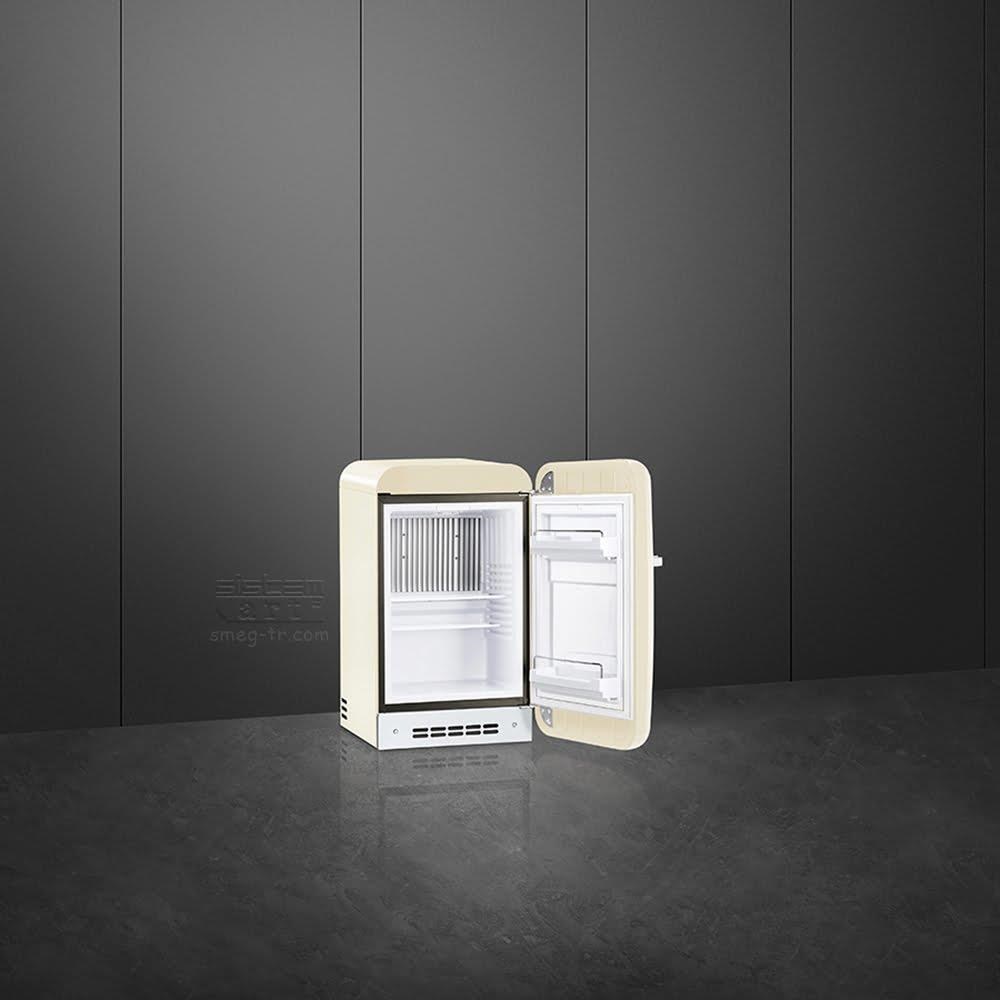 Smeg Fab5 Krem Retro Mini Buzdolabı Sağ Menteşe