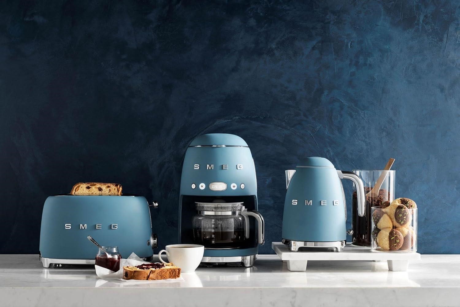 Smeg Filtre Kahve Makinesi Mat Storm Blue - Fırtına Mavisi - DCF02SBMEU