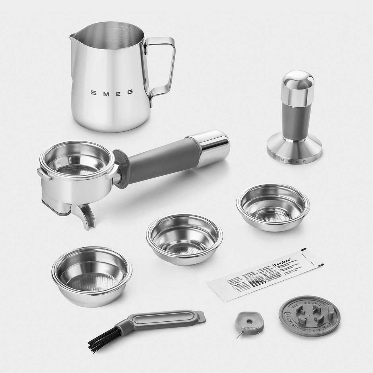Smeg Kahve Öğütücülü Espresso Makinası Pastel Yeşil