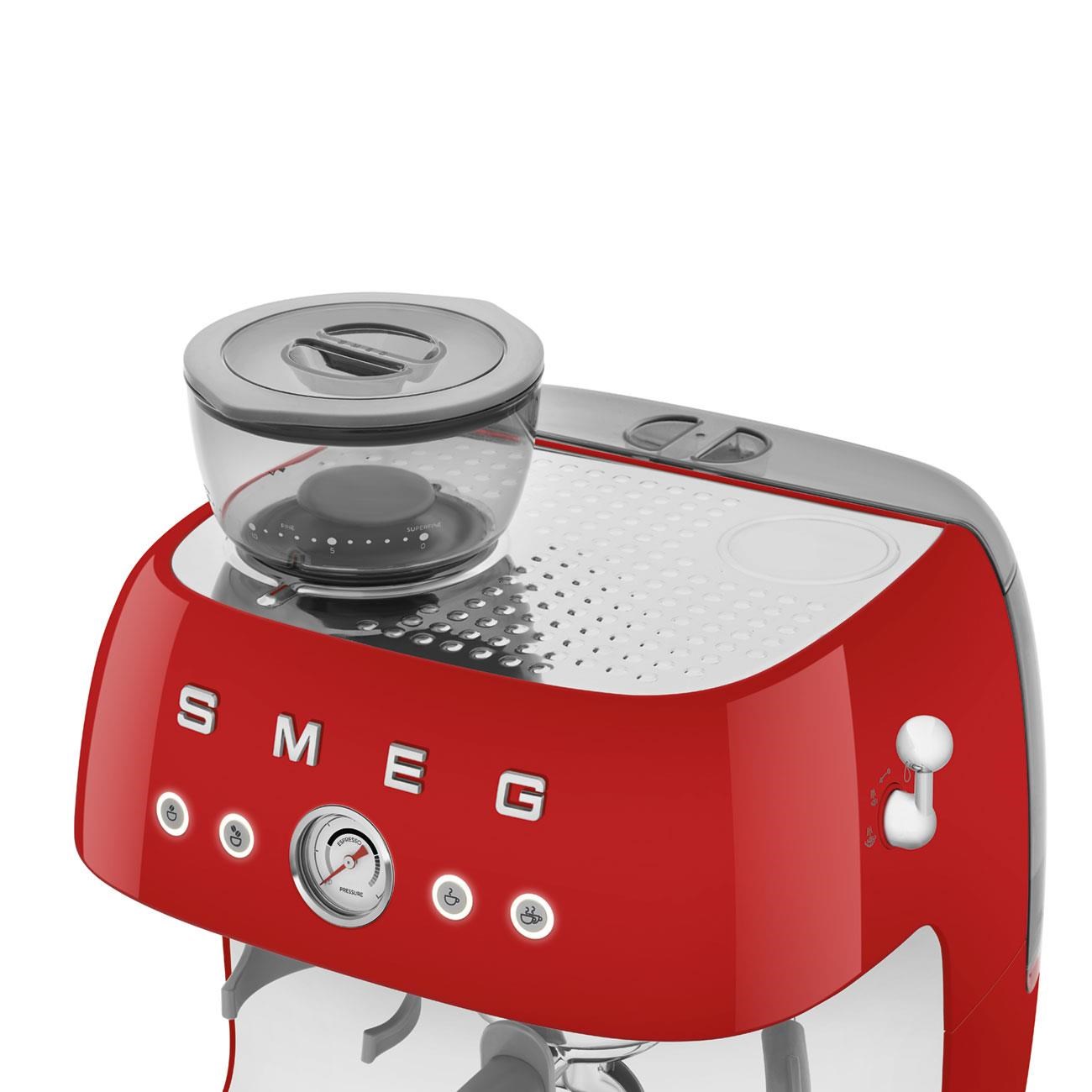 SMEG STANDART KAHVE ÖĞÜTÜCÜLÜ ESPRESSO MAKİNASI KIRMIZI