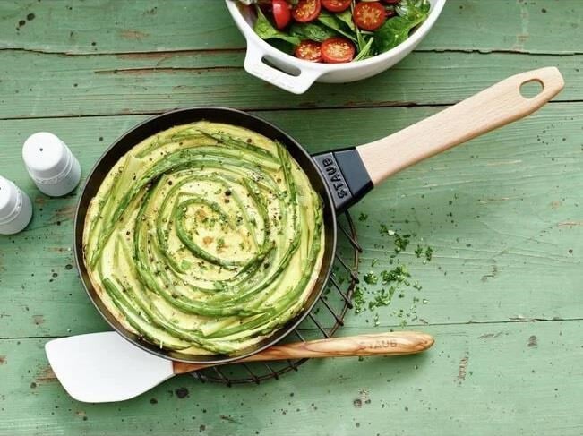 Staub 20cm Ahşap Tutacaklı Demir Döküm Kızartma Tavası - 405119500