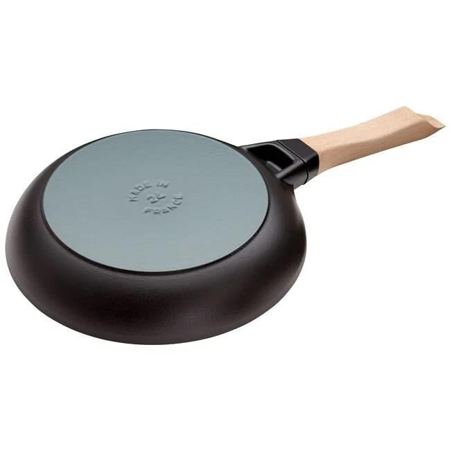 Staub Ahşap Saplı Döküm Kızartma Tavası - 405119510