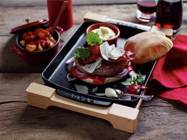 Staub Demir Döküm Servis Tabağı 33cm x 22cm Siyah - 405095230