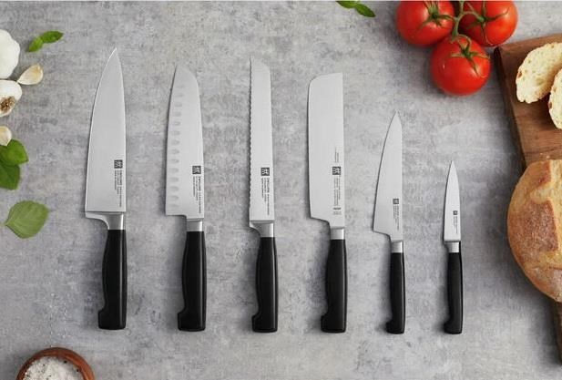 ZWILLING FOUR STAR 18cm Santoku Bıçağı Oluklu Kenar - 311191810