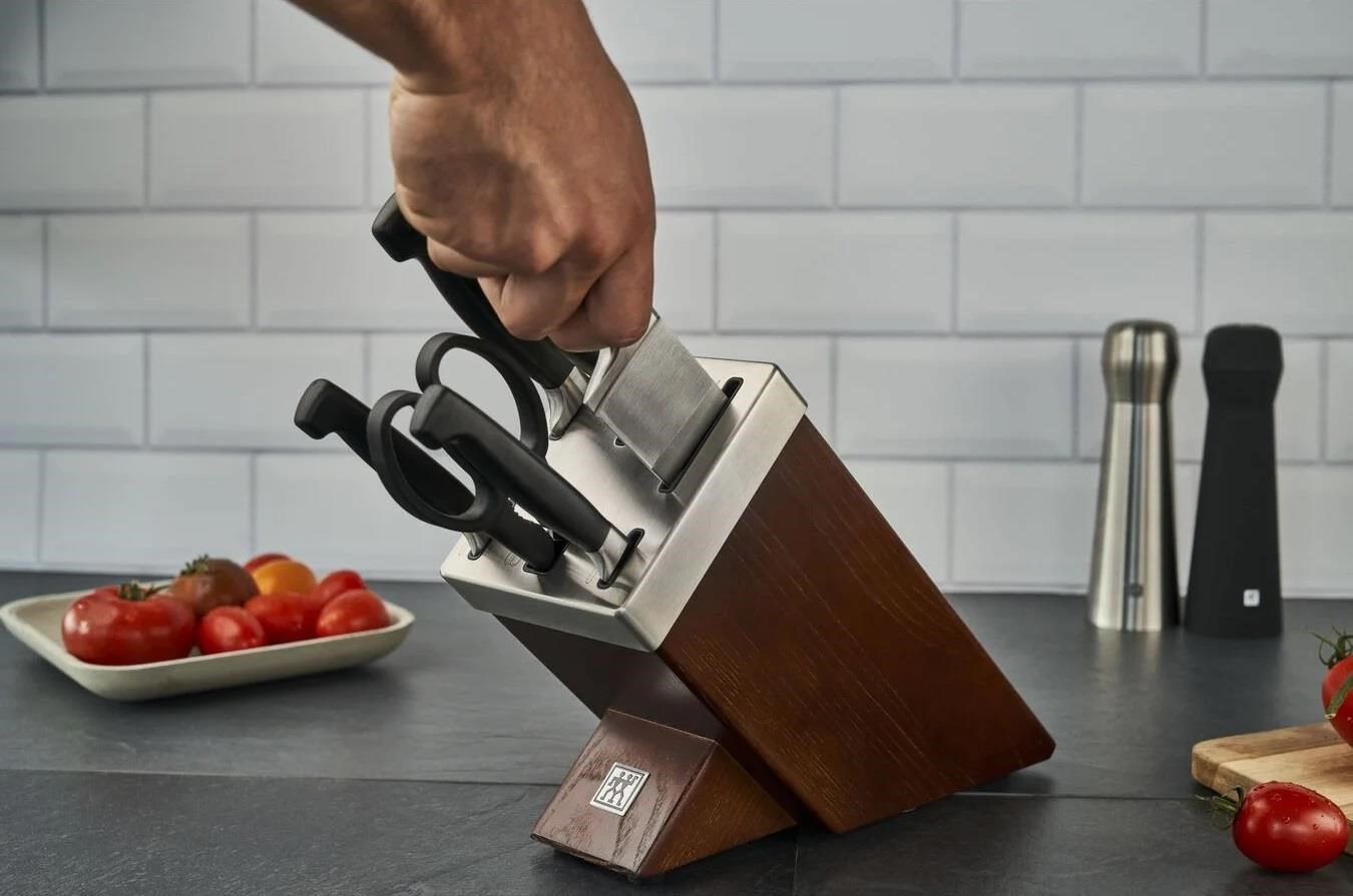 ZWILLING FOUR STAR 7-Parça Blok Bıçak Seti Kendinden Bilemeli Dişbudak Ağacı - 351450000