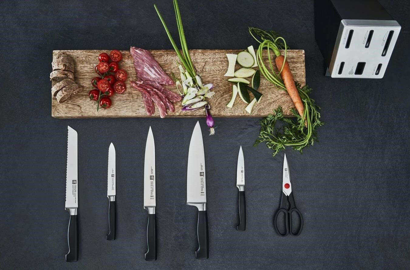 ZWILLING FOUR STAR 7-Parça Blok Bıçak Seti Kendinden Bilemeli Dişbudak Ağacı - 351450000