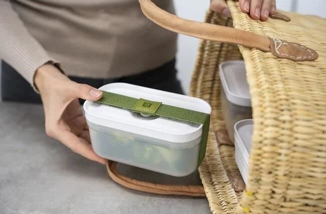 Zwilling Fresh & Save Vakumlu Yemek Taşıma Kabı S Plastik Yarı Şeffaf-Gri - 368013190