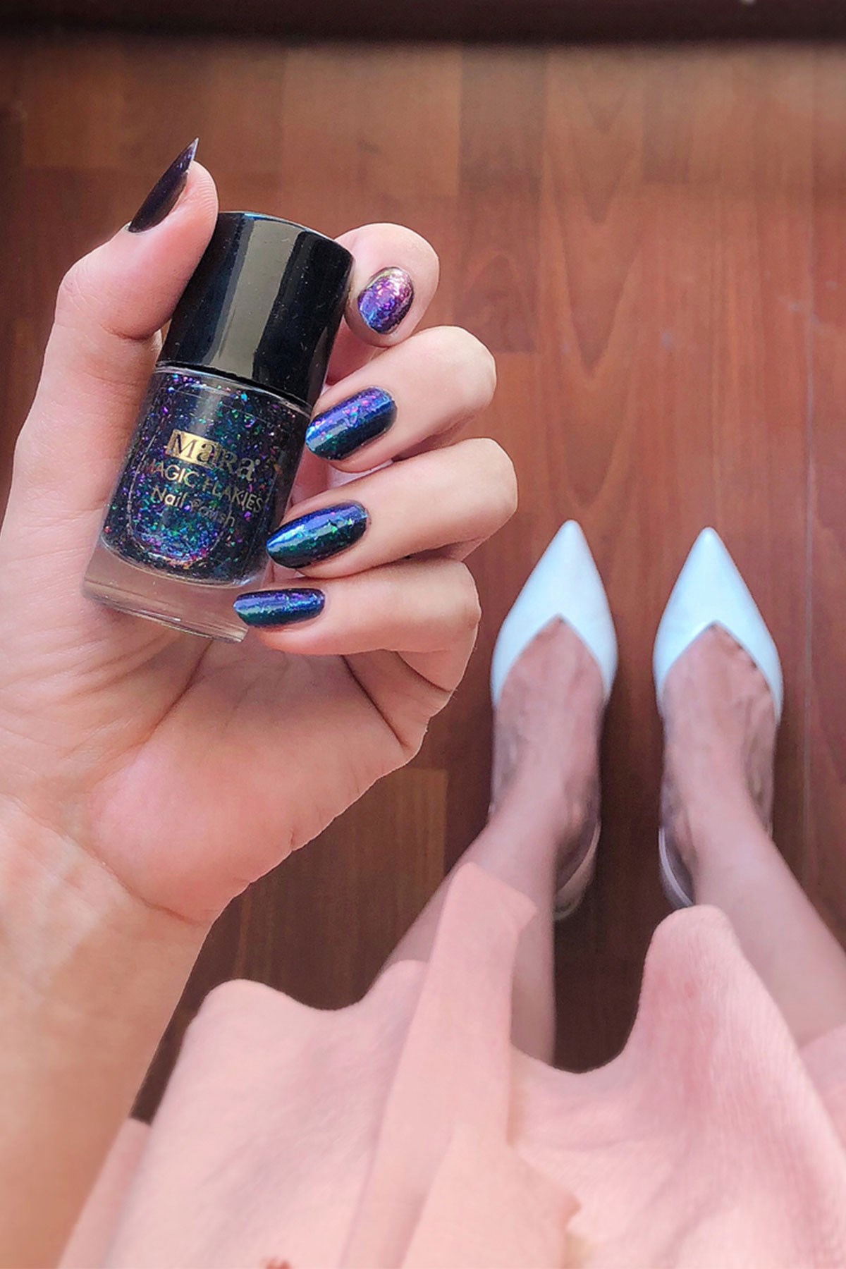 Mara Flakies Nail Polish Pink-Gold-Green