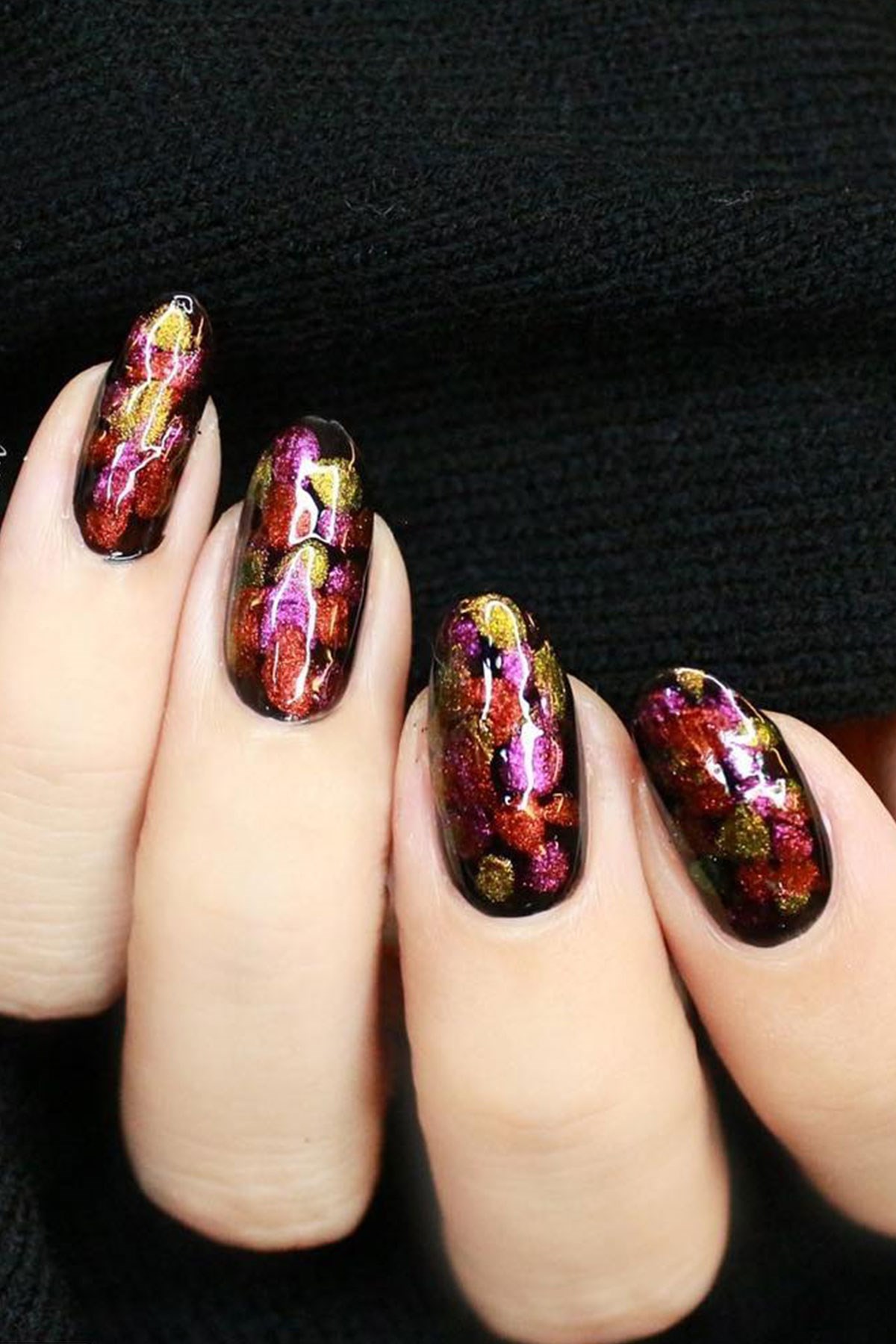 Mara Rainbow Nail Polish Bronze - Gold - Green