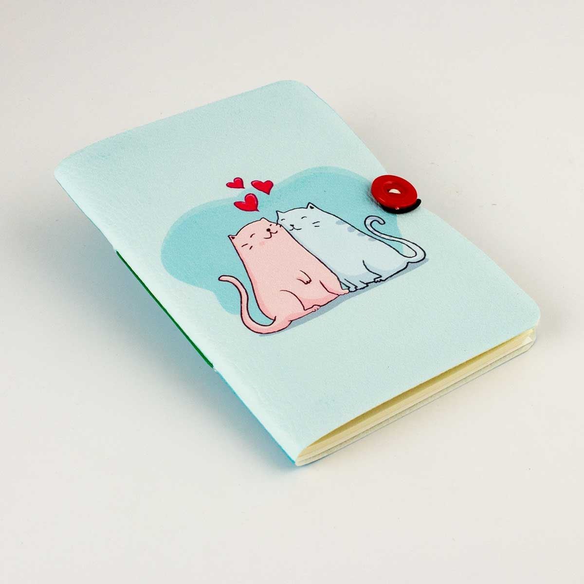 İki Sevgili Kedi Düğmeli Defter