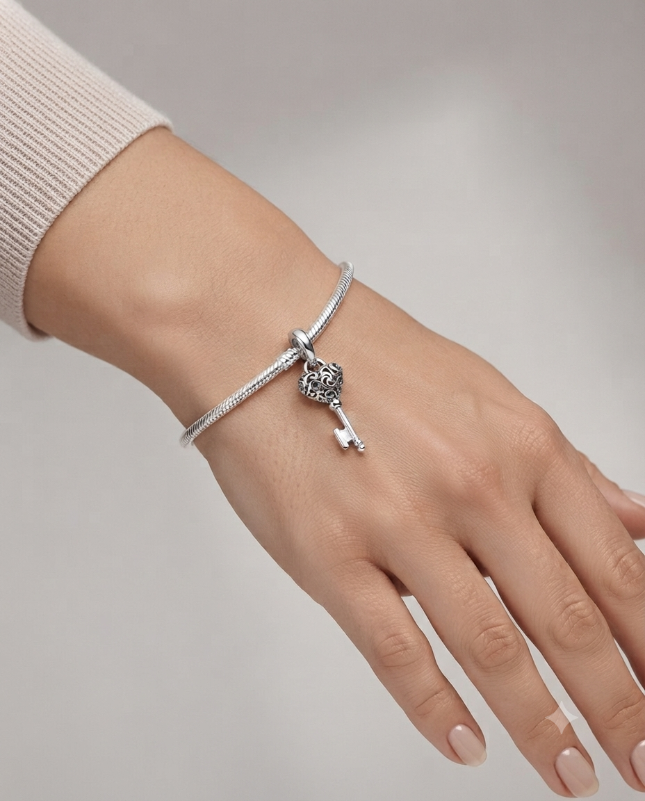 Bayan Gümüş Pandora Bileklik Uyumlu Kalbimin Anahtarı Model Charm