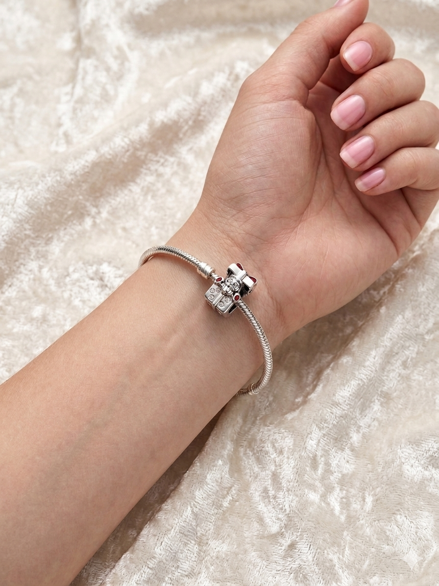 Bayan Noel Baba Model Gümüş Charm