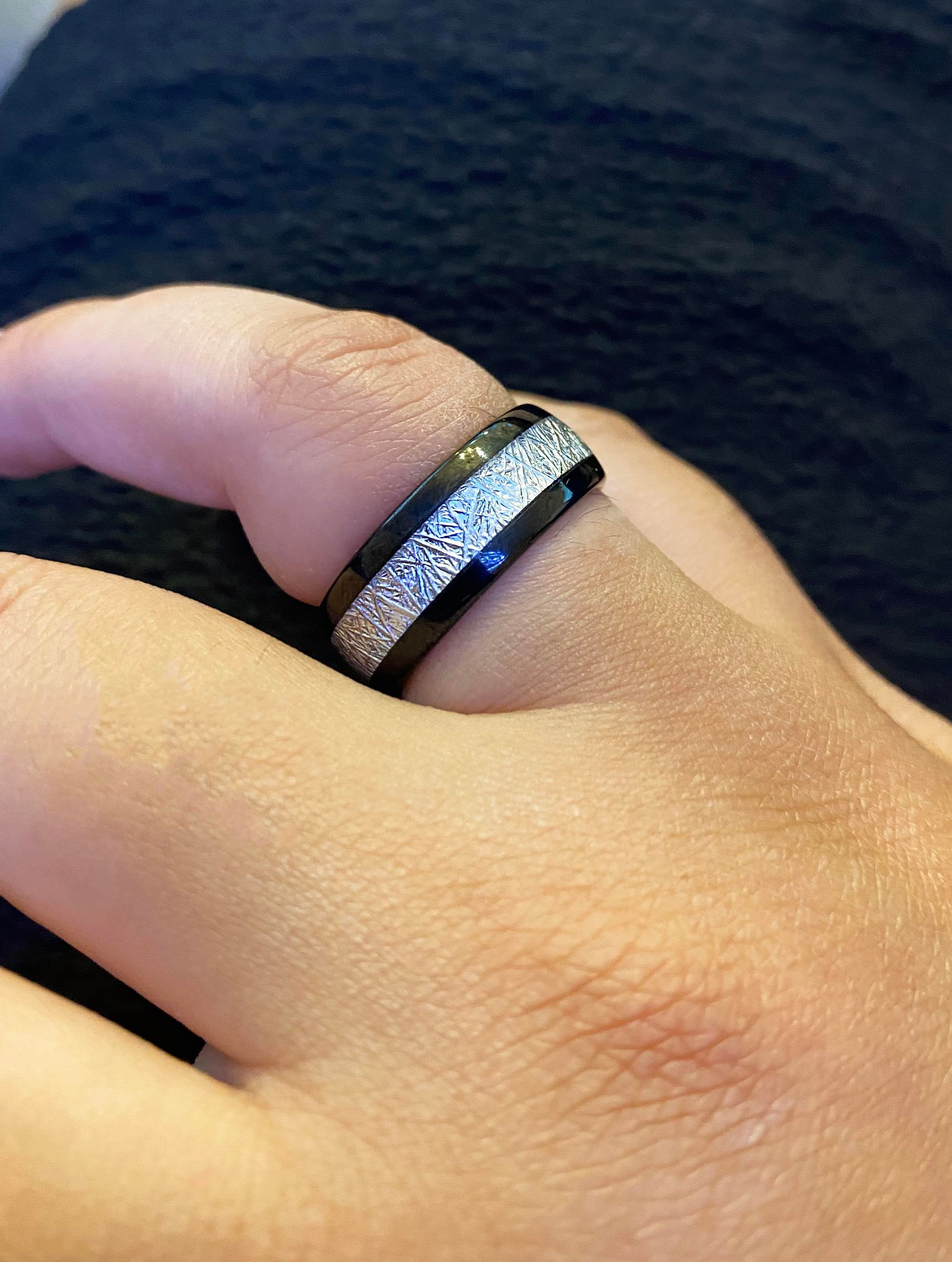 Erkek Beyaz Çizgi Detay Tungsten Yüzük