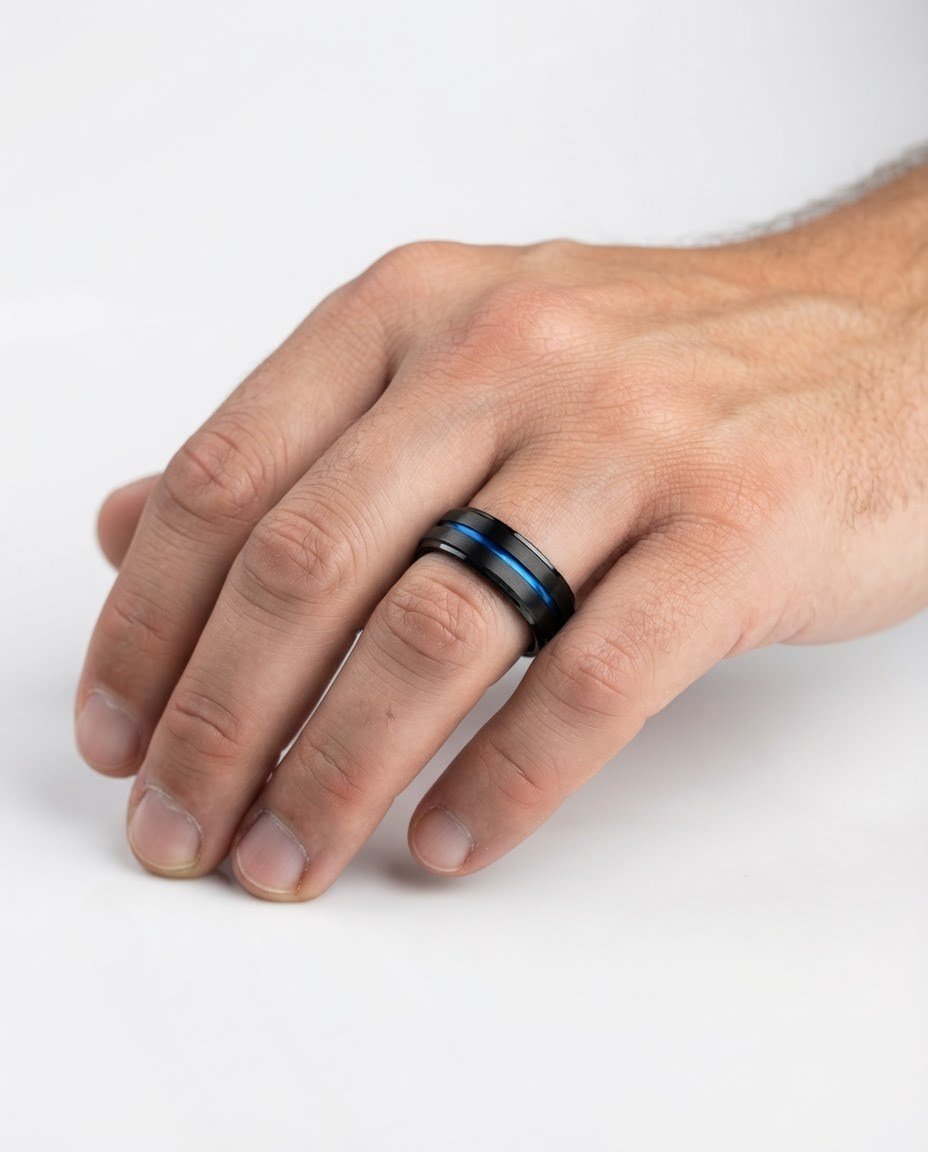 Erkek Siyah Renk Mavi Çizgi Detay Tungsten Yüzük