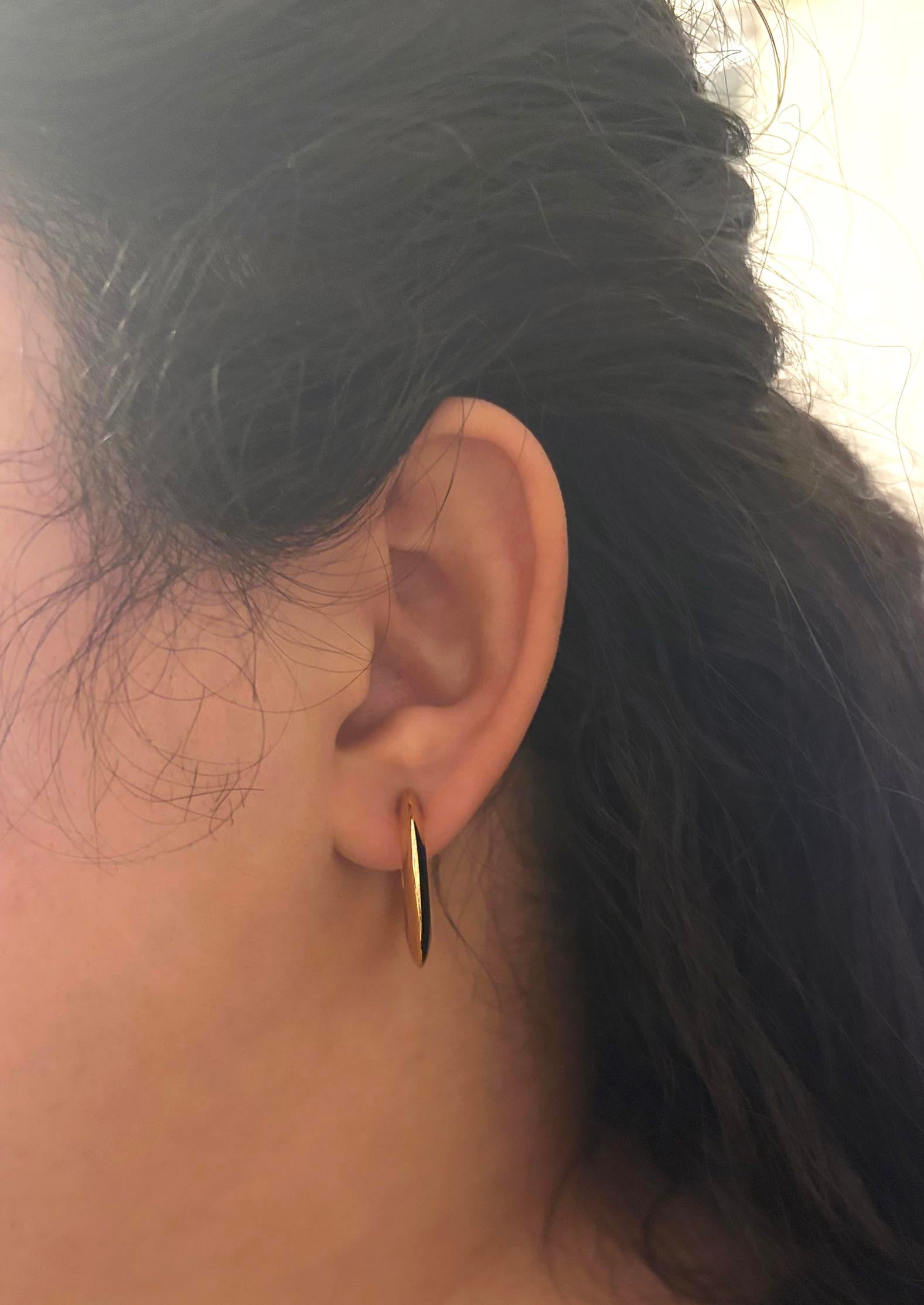 Kadın Ay Model Halka Çelik Küpe