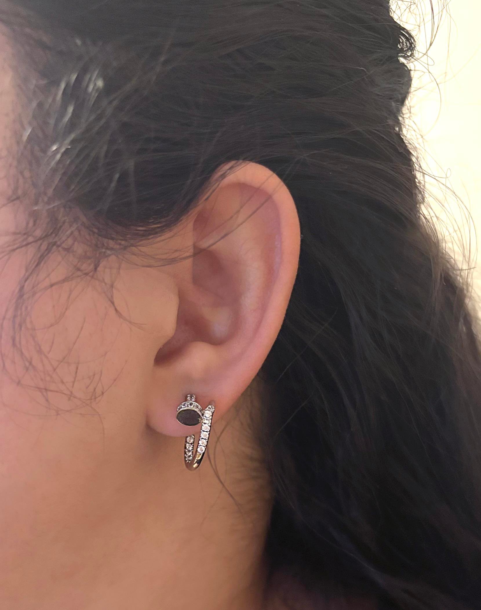 Kadın Çivi Model Çelik Küpe