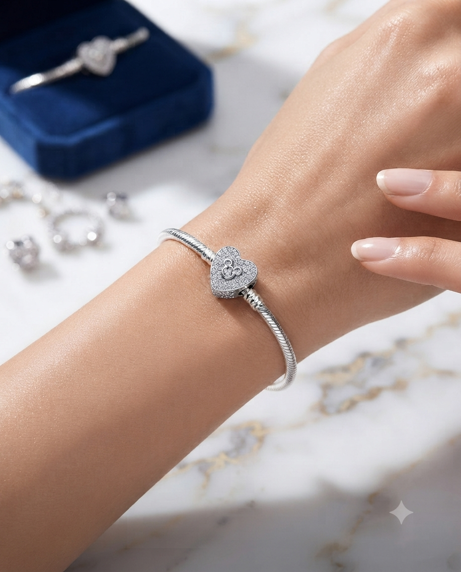Kadın Kalp Model Mickey Detay Taşlı Gümüş Charm