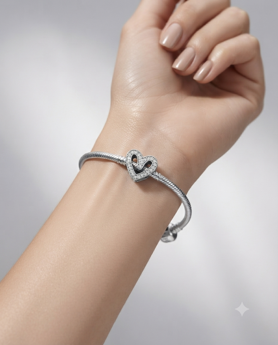 Kadın Kalp Model Taşlı Gümüş Charm 