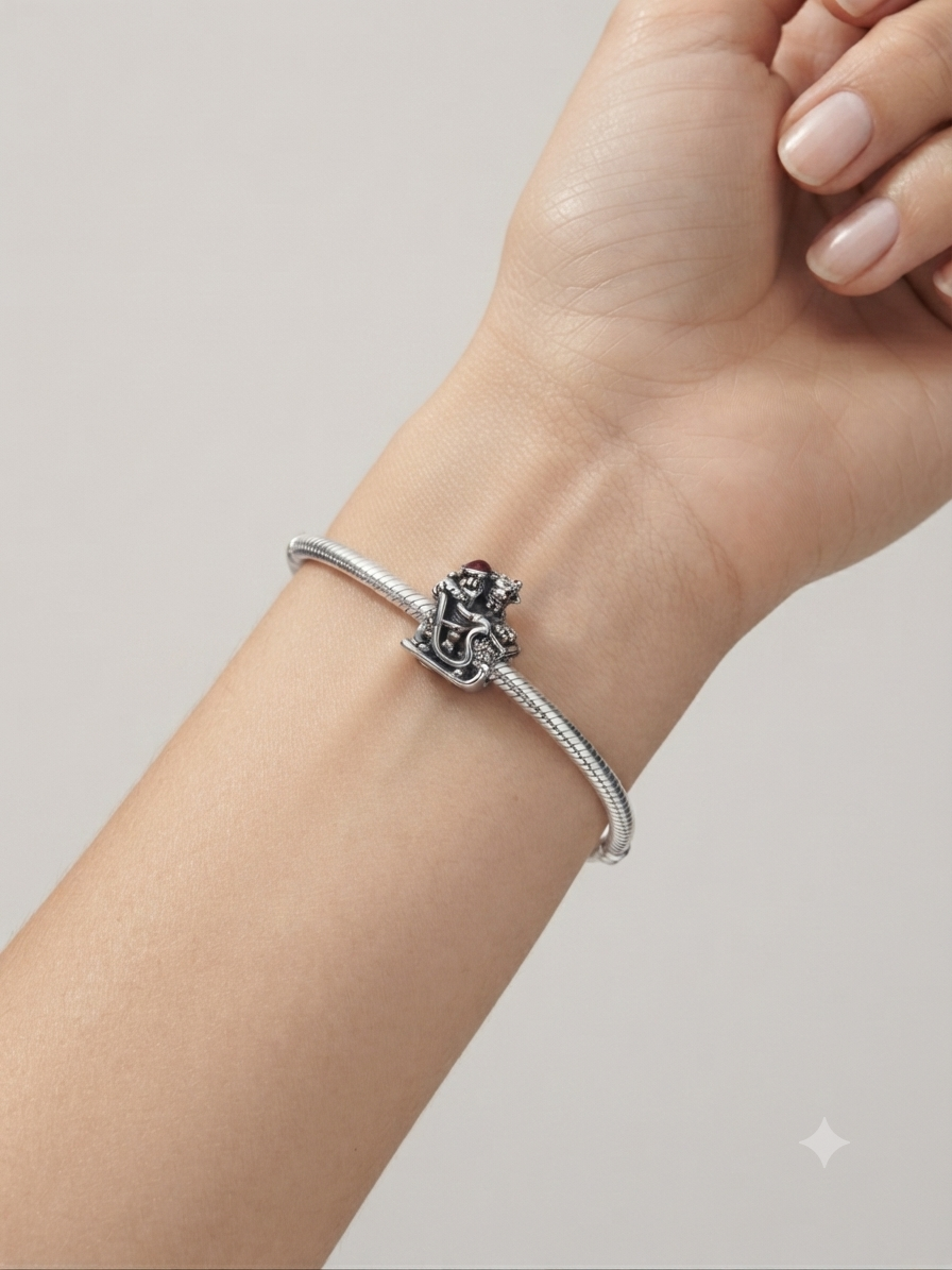 Kadın Kızakta Mickey ve Minnie Model Gümüş Charm 