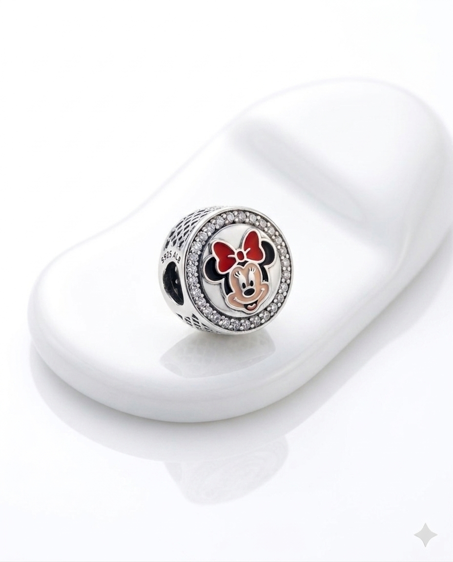Kadın Minnie Mouse Karakterli Gümüş Charm
