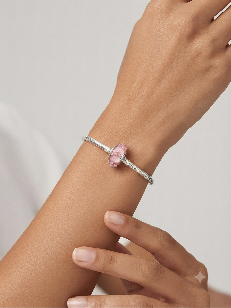 Kadın Pembe Çiçek  Desenli Murano Model Gümüş Charm