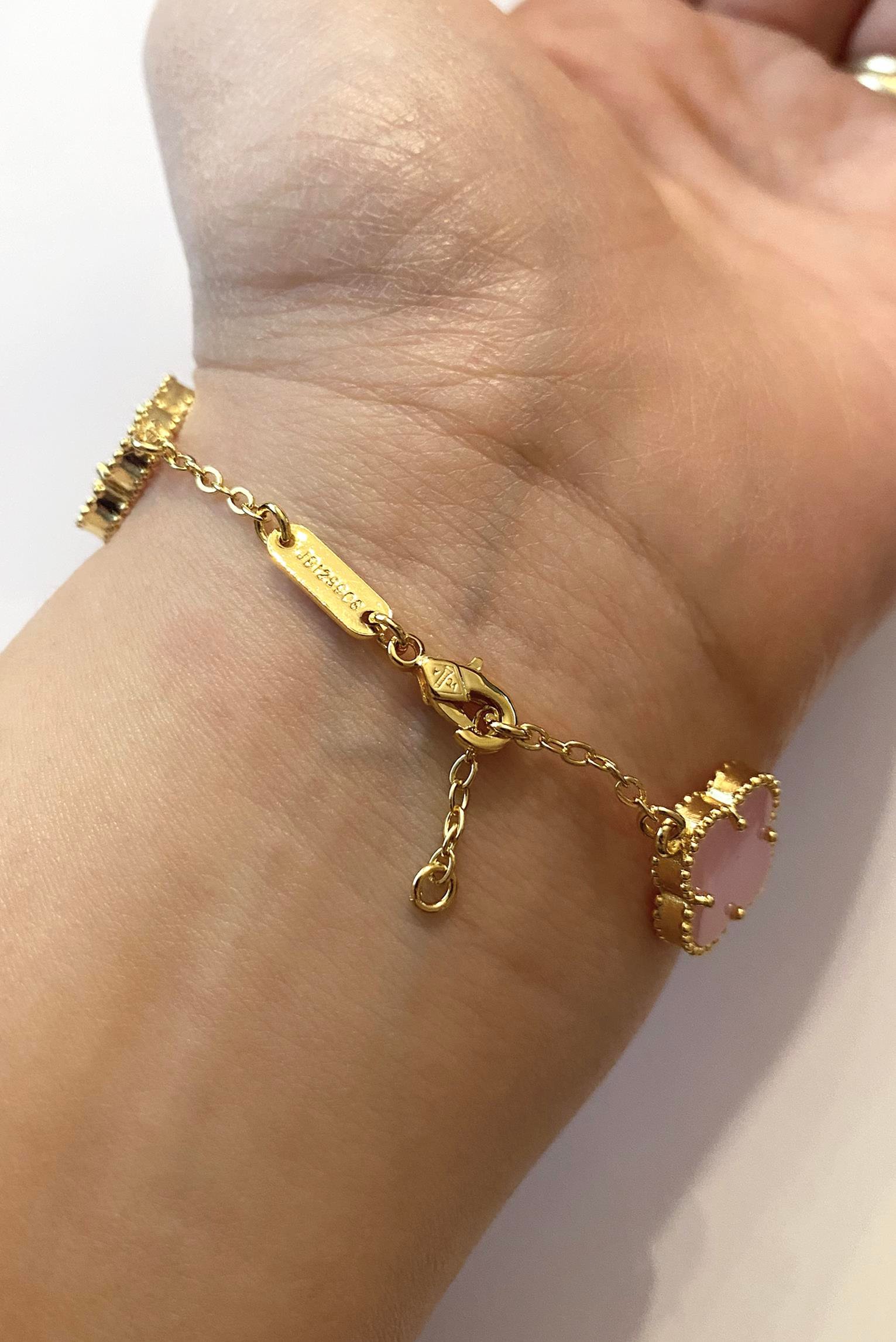 Kadın Pembe Renk Yonca Model Çelik Bileklik