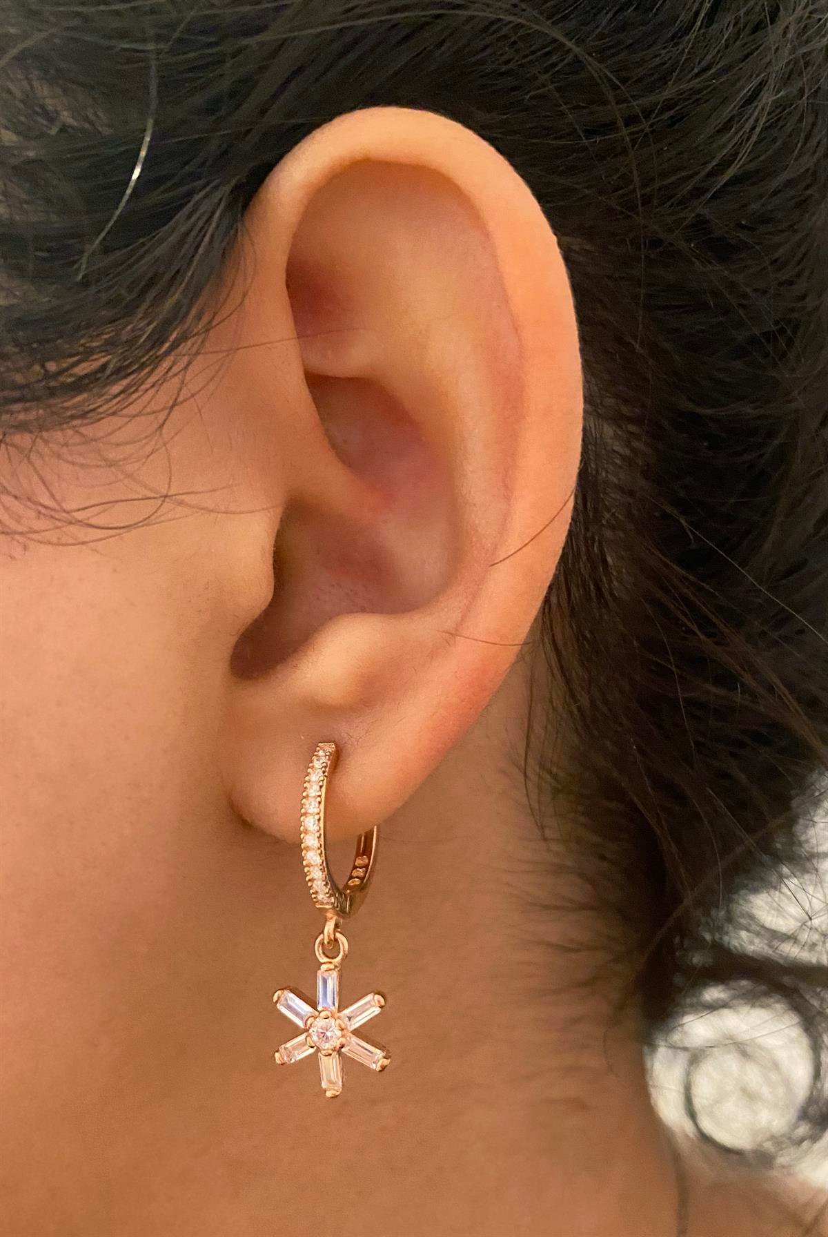 Kadın Rose Renk Çiçek Model Gümüş Küpe