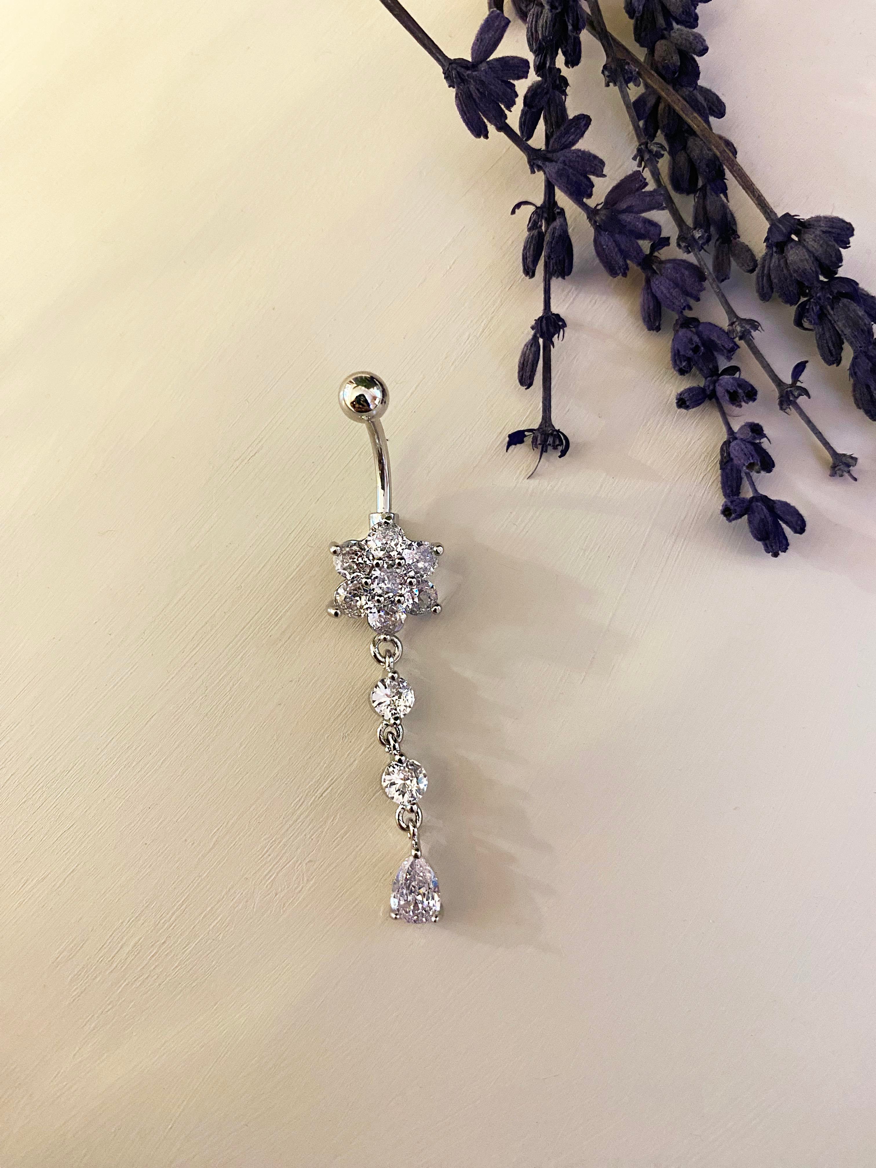Kadın Sallantılı Çiçek Model Çelik Piercing