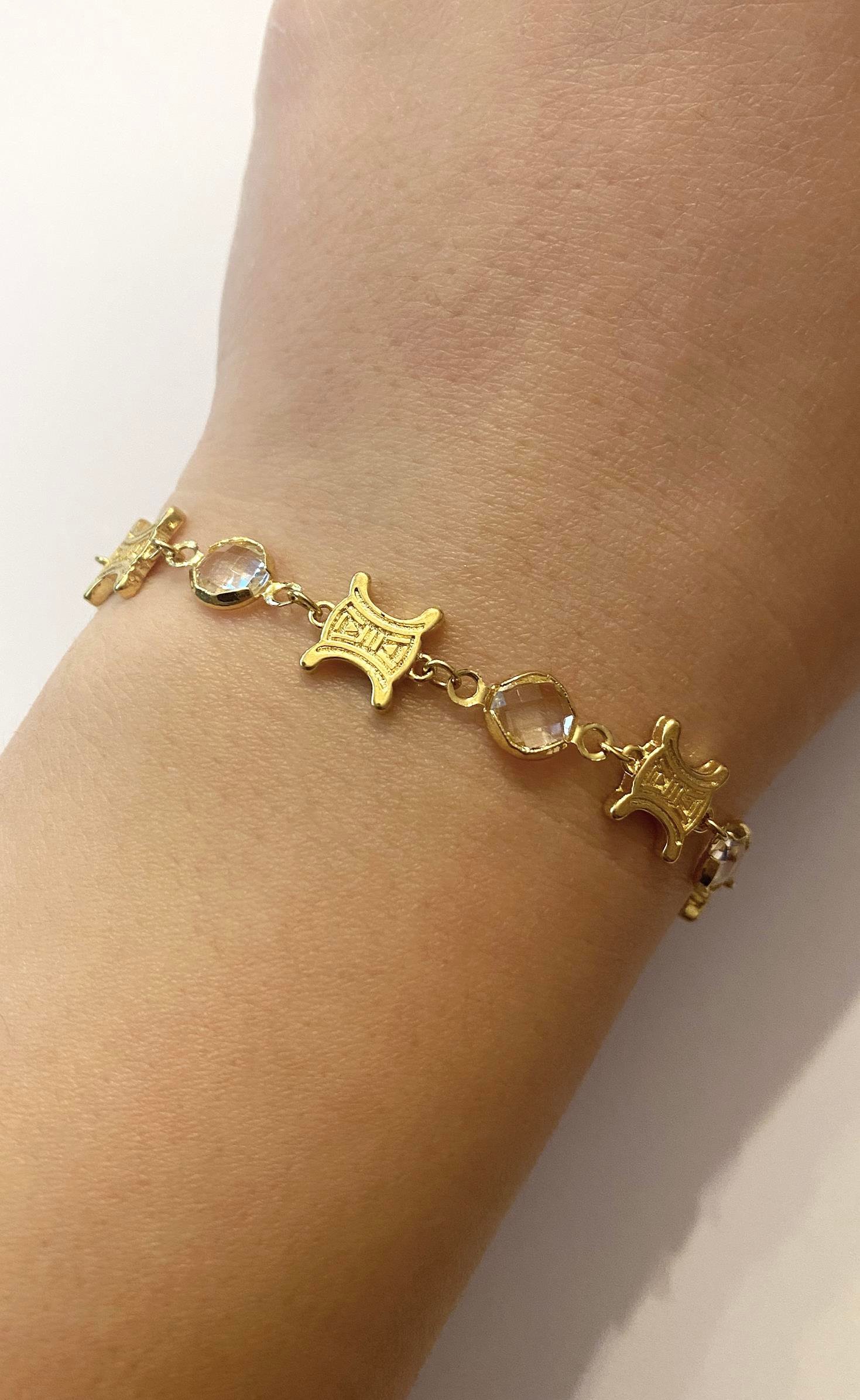 Kadın Sembol Model Taşlı Çelik Bileklik