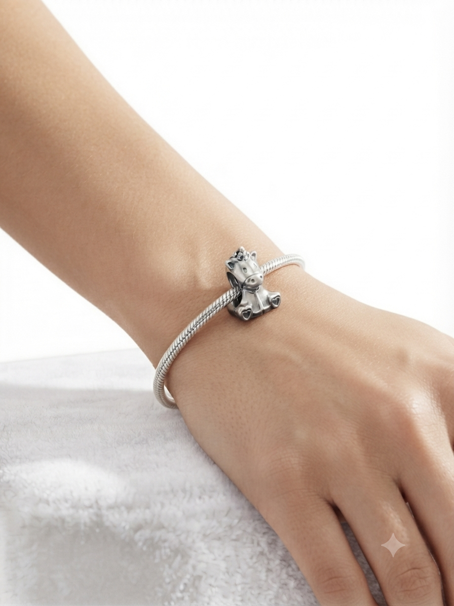 Kadın Unicorn Model Gümüş Charm 