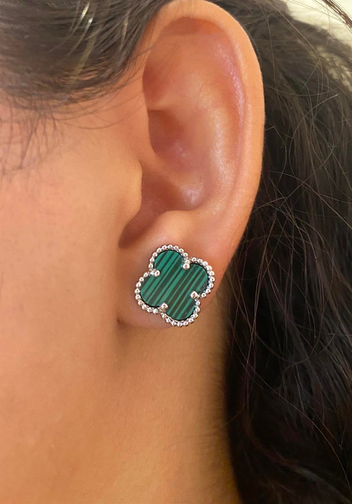 Kadın Yeşil Yonca Model Çelik Küpe 