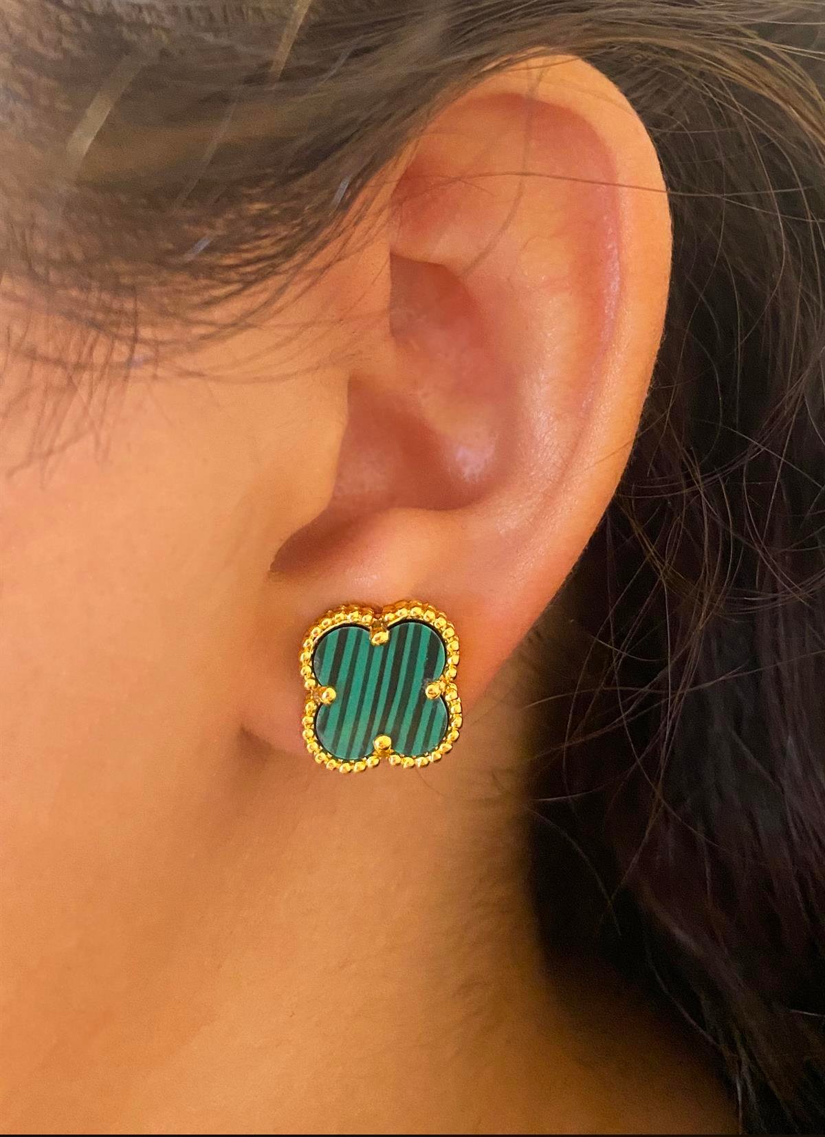 Kadın Yeşil Yonca Model Çelik Küpe 