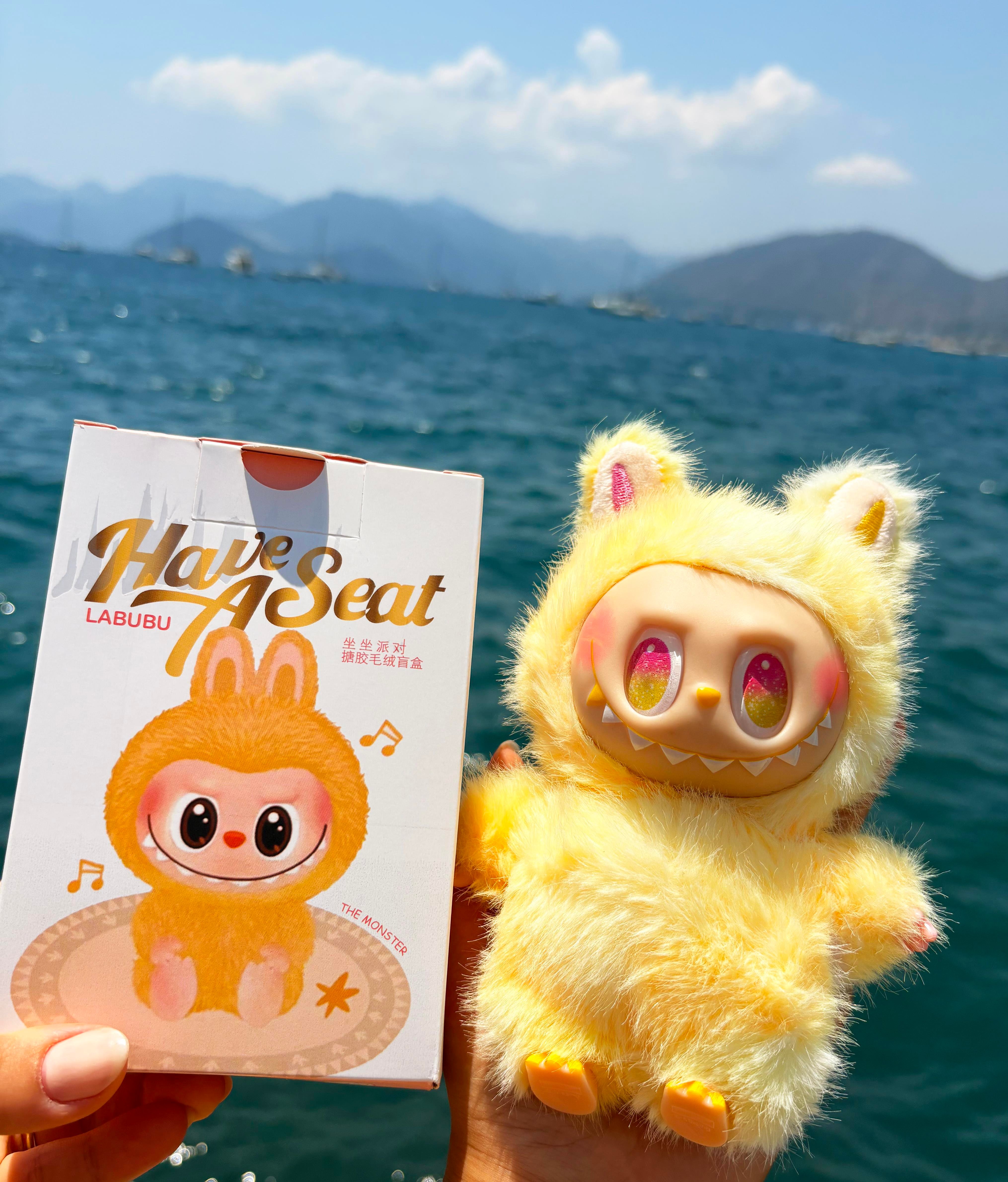 ''LABUBU'' The Monster Sürpriz Paket Figürlü Anahtarlık 