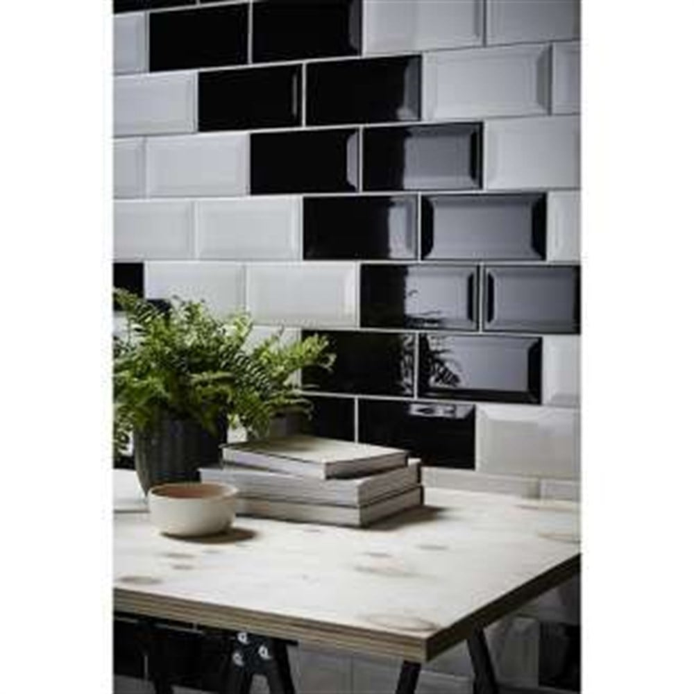 Bien 10x20 Metro Parlak Siyah Duvar Seramiği 