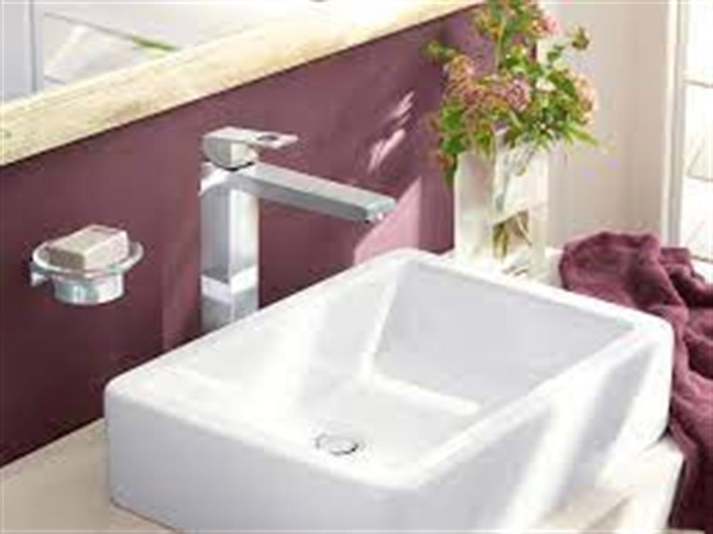 Grohe Eurocube Yüksek Lavabo Bataryası Krom 23406000