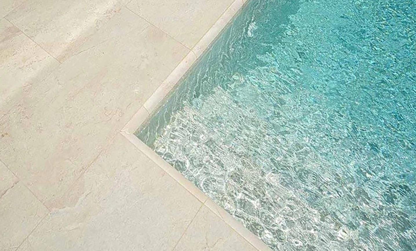 Serapool 33x66 Antique Beige Rec.