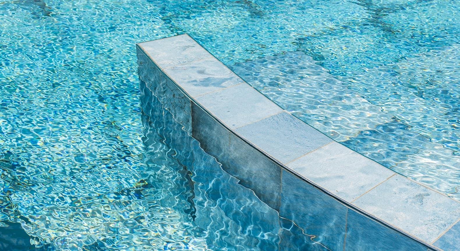 Serapool 33x66 Blue Bead Rec.