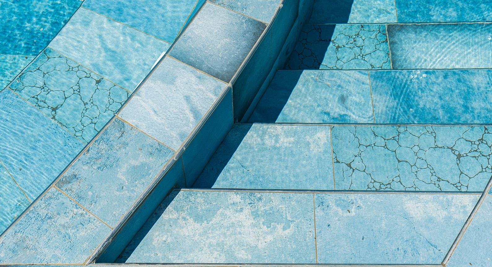 Serapool 33x66 Blue Bead Rec.