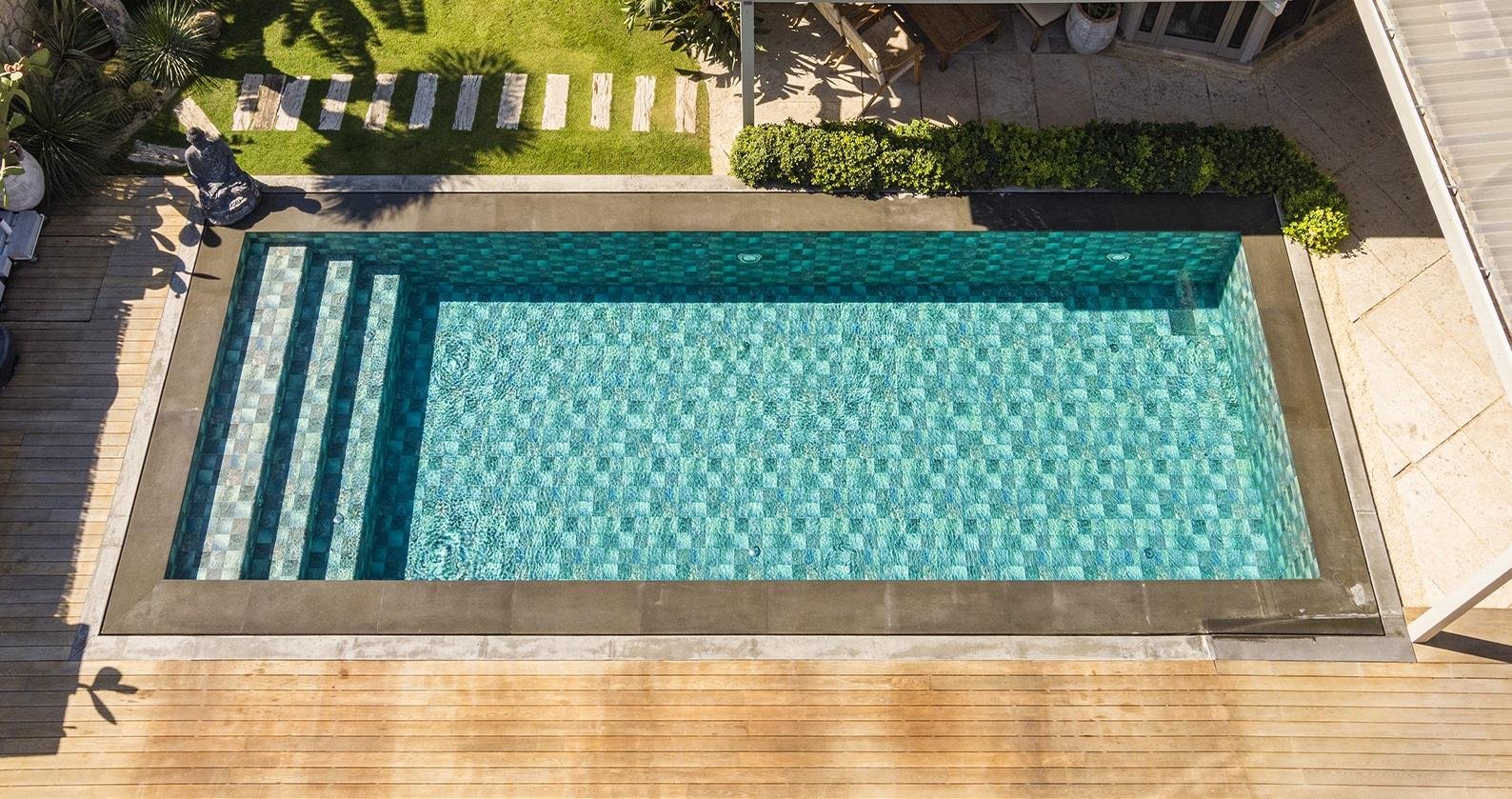 Serapool 33x66 Piazza Green Rec.