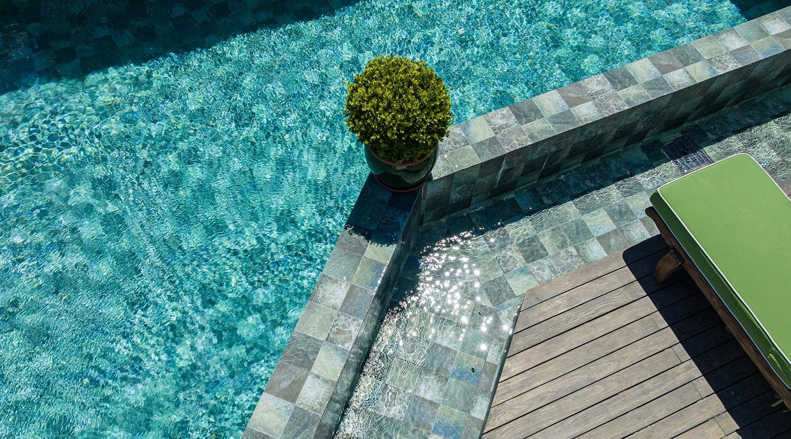 Serapool 33x66 Piazza Green Rec.