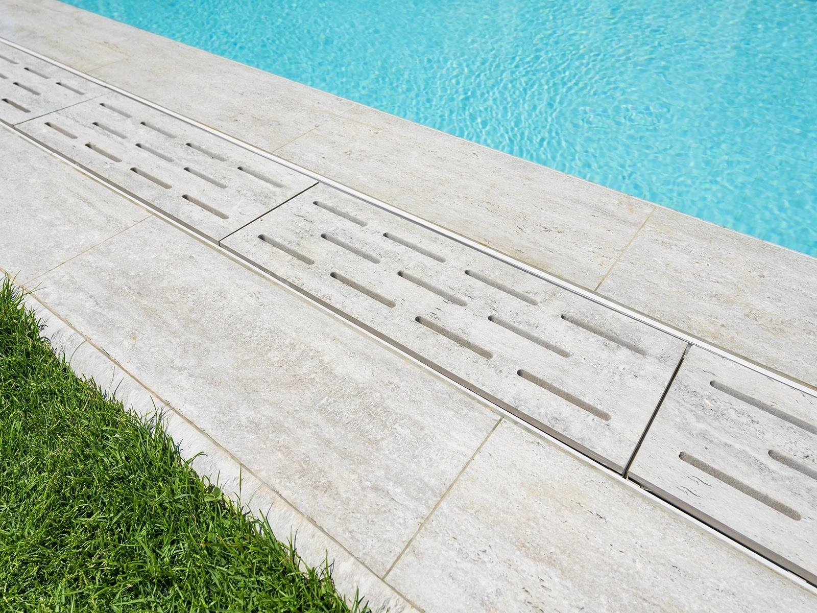 Serapool 33x66 Silver Traverten