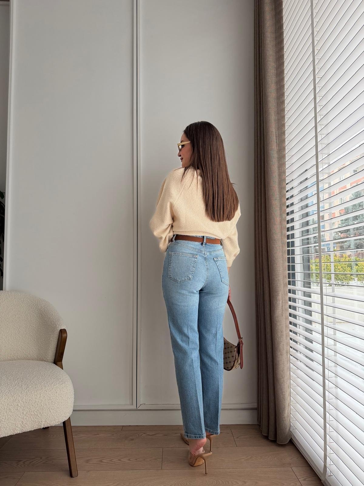 Açık mavi Kemerli Ütü İzli Mom Jean D910