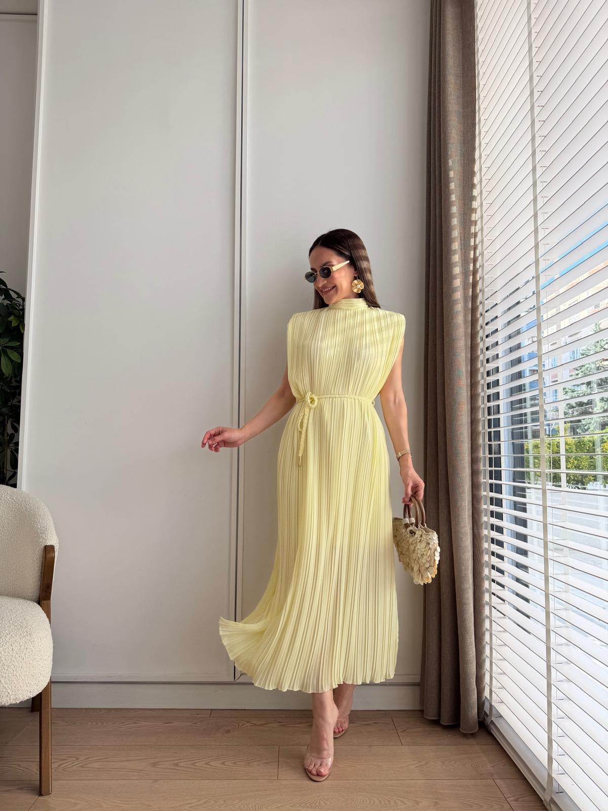 Açık sarı Piliseli Örgü Kemerli Şifon Elbise 6146