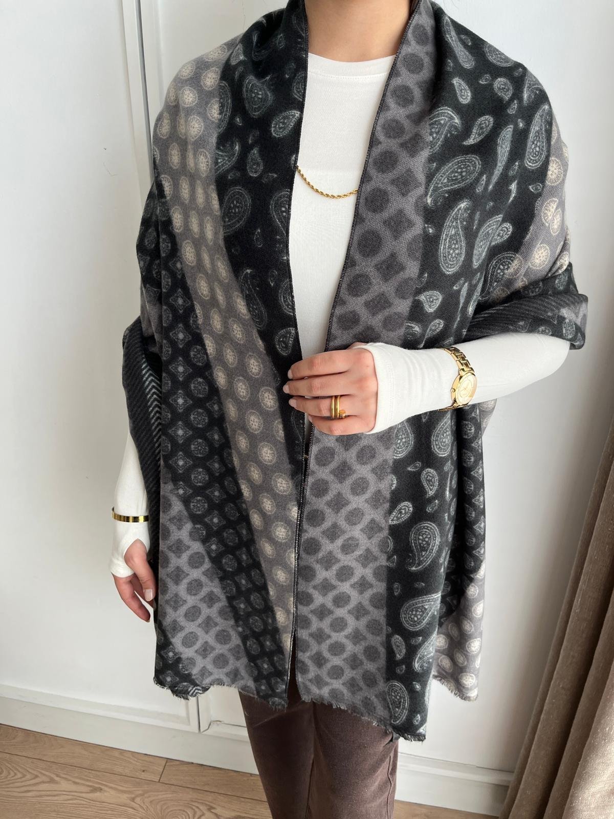 Antrasit Desenli Geniş Şal 15221