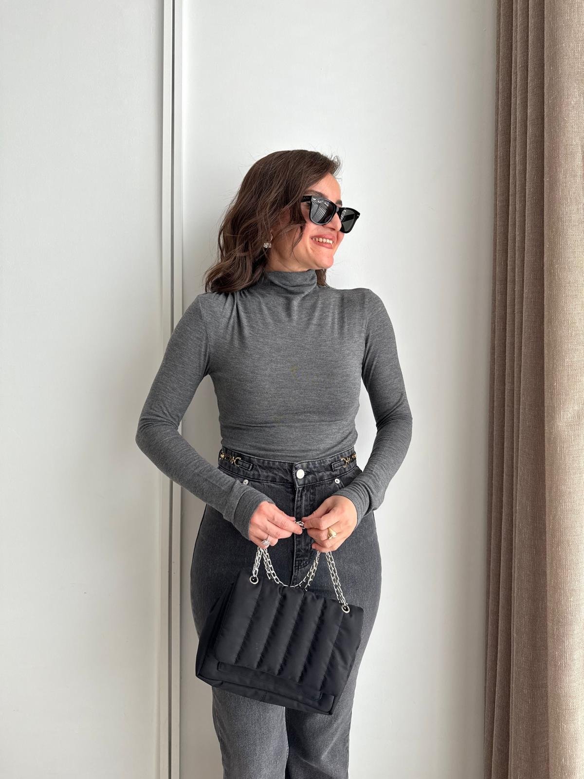 Antrasit Dik Yaka Drape Detaylı Bluz 251004