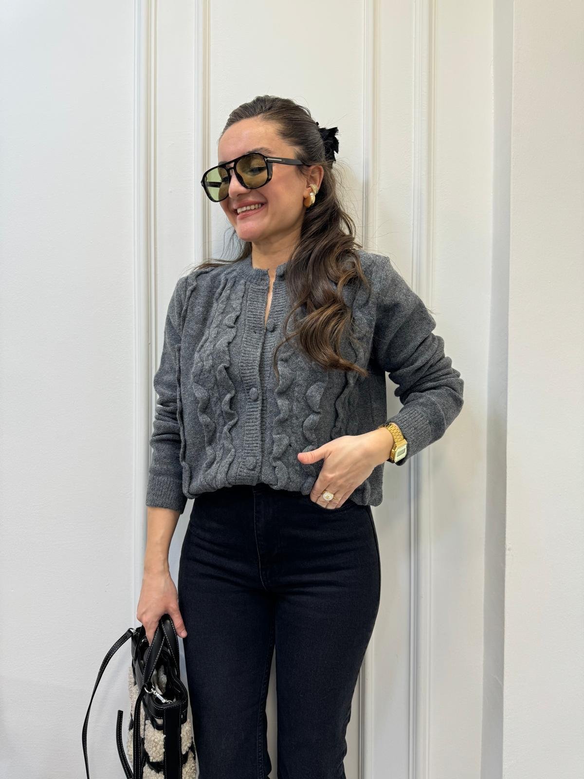 Antrasit Düğmeleri Örme Fırfır Detaylı Tasarım Triko Hırka 241118